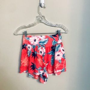 SOLD — American Eagle Flowy Shorts